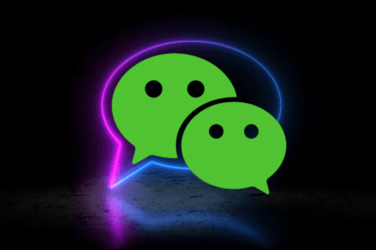 logo do WeChat em fundo preto com ilustração em neon de balão de fala
